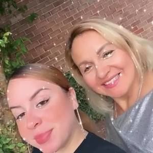 Meet your Posher, Marleni